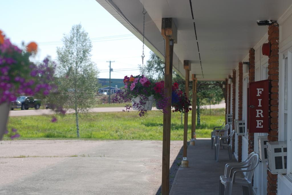 Tantramar Motel Sackville Ngoại thất bức ảnh