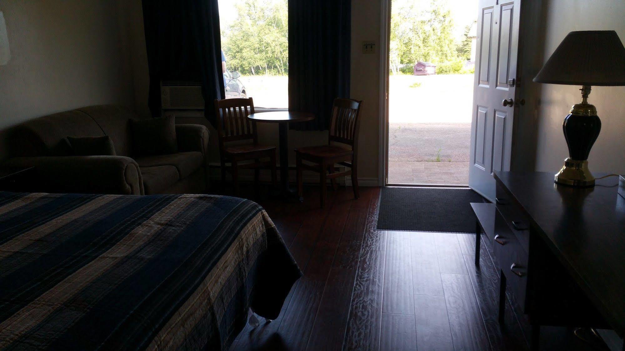 Tantramar Motel Sackville Ngoại thất bức ảnh